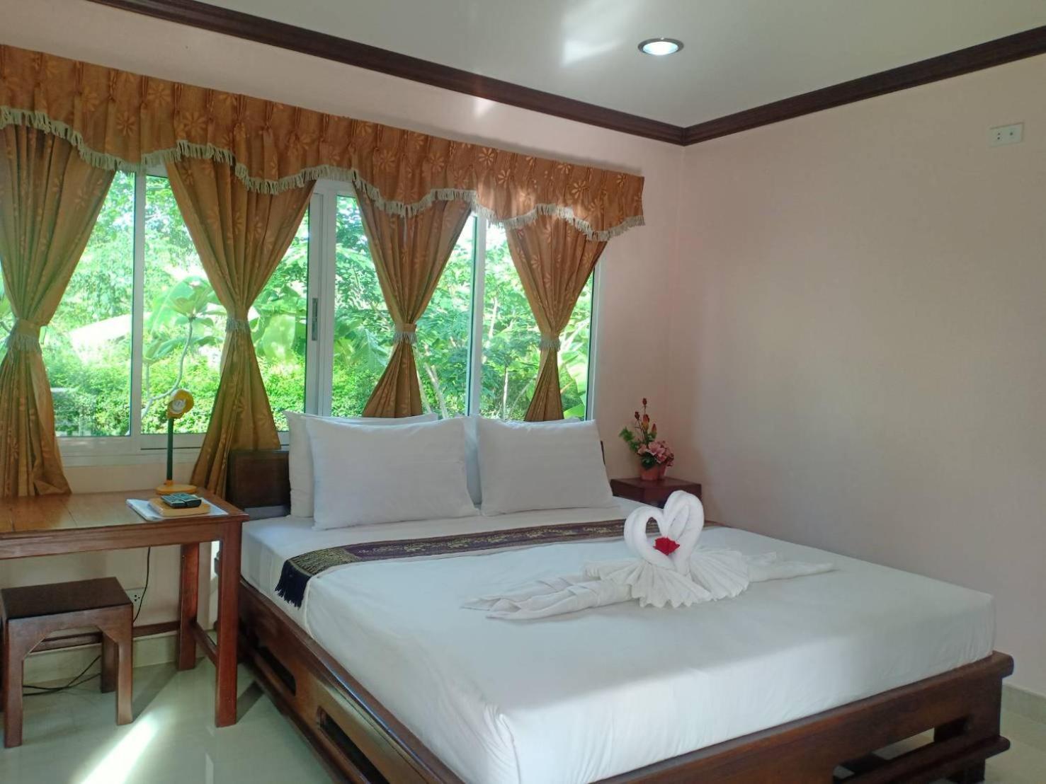 Capital O 75415 Nanthachart Riverview Resort Samut Songkhram 외부 사진